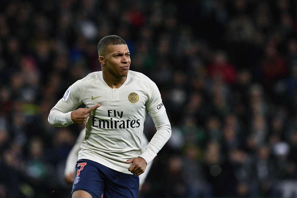 西班牙人足球俱乐部副主席访问中国足球学院